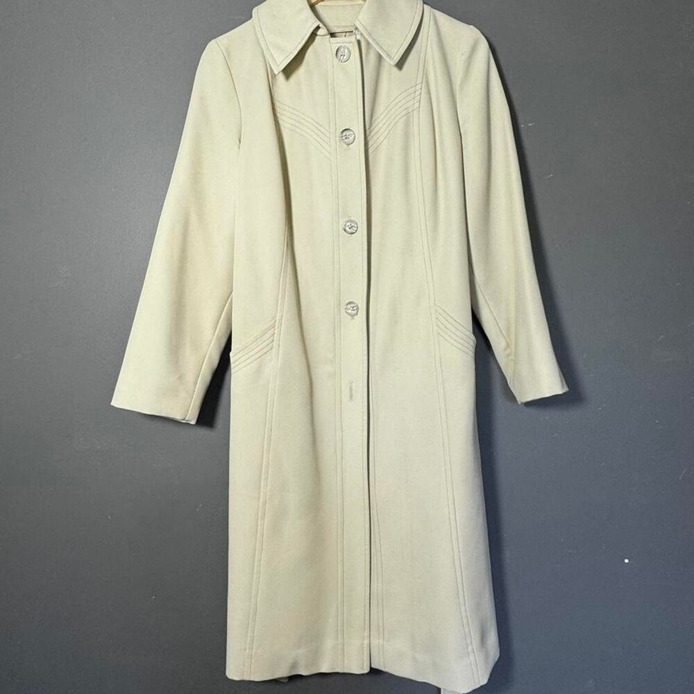Vintage Women's Cream Trench Coat with Belt